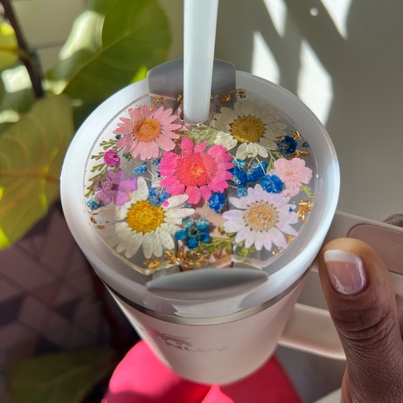 Resin Flower Stanley Cup Topper/Name Plate - Picture 4 of 5